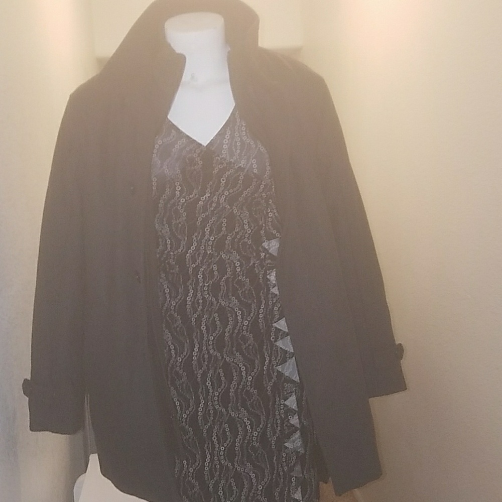 Coat - Picture 4 of 4